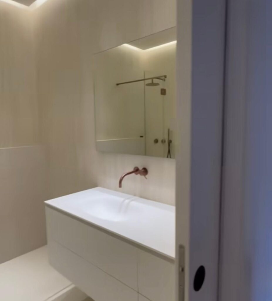 Pozuelo: Reforma de baño y mueble salón · Mi Decoradora VIP · Decoración Interiores